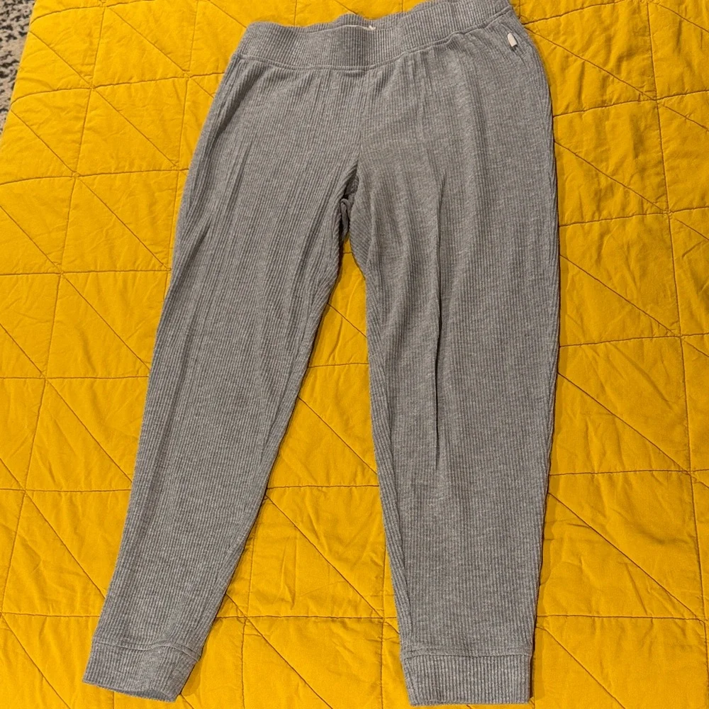 UGG Gray Ribbed Pajama Set - Picture 5 of 5